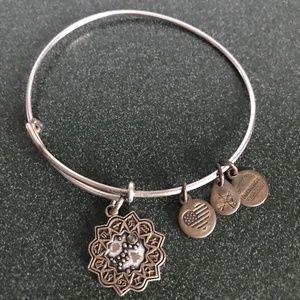 Alex and Ani Expandable Wire Bracelet Sagittarius 2017